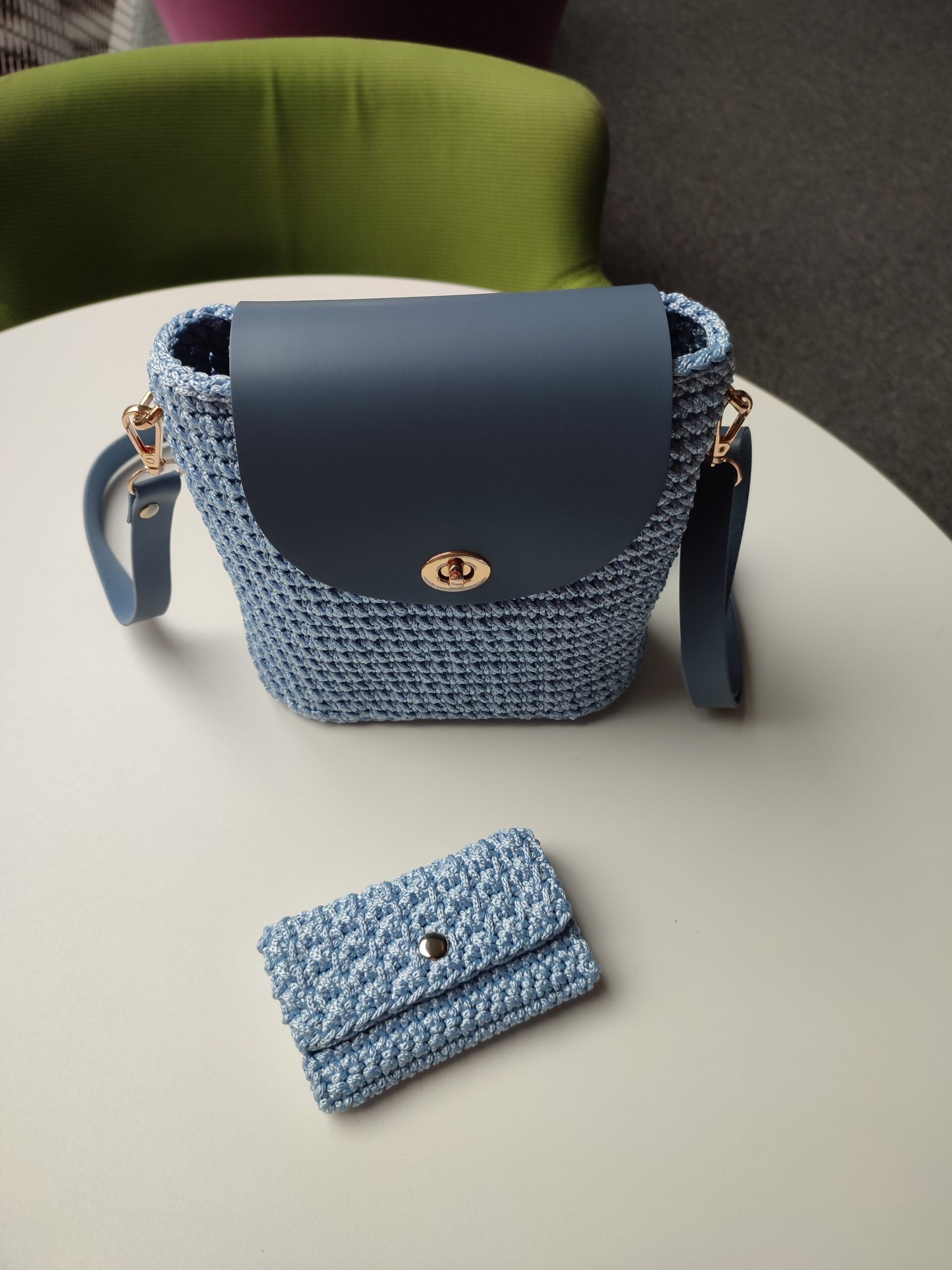Small Crossbody Bucket Bag - Image 7